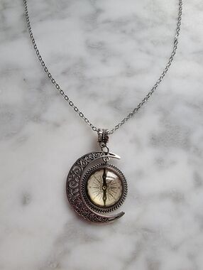 NEW Qamar Jewelry Silver Moon Compass Necklace